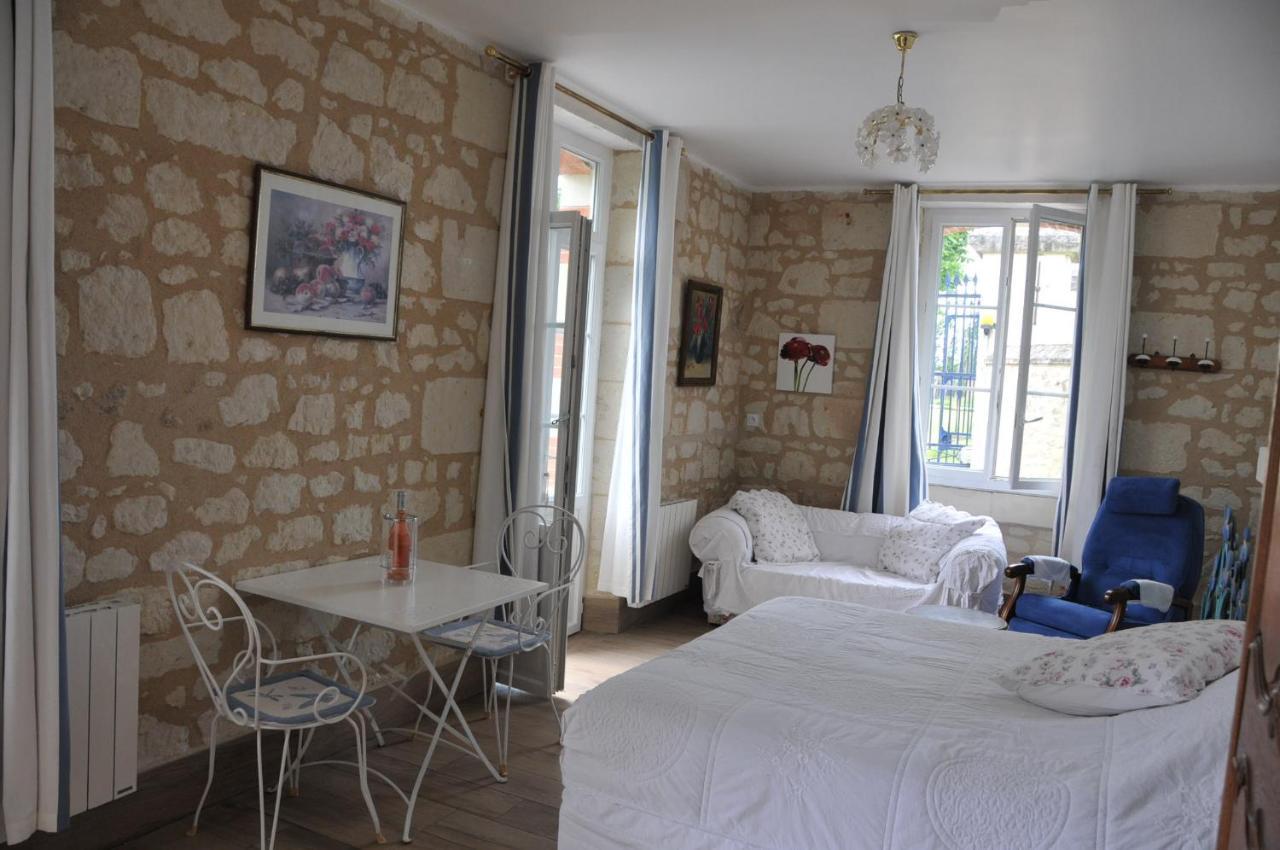 Petite Maison Des Roses - Gite 2 Personnes Brain-sur-Allonnes Luaran gambar